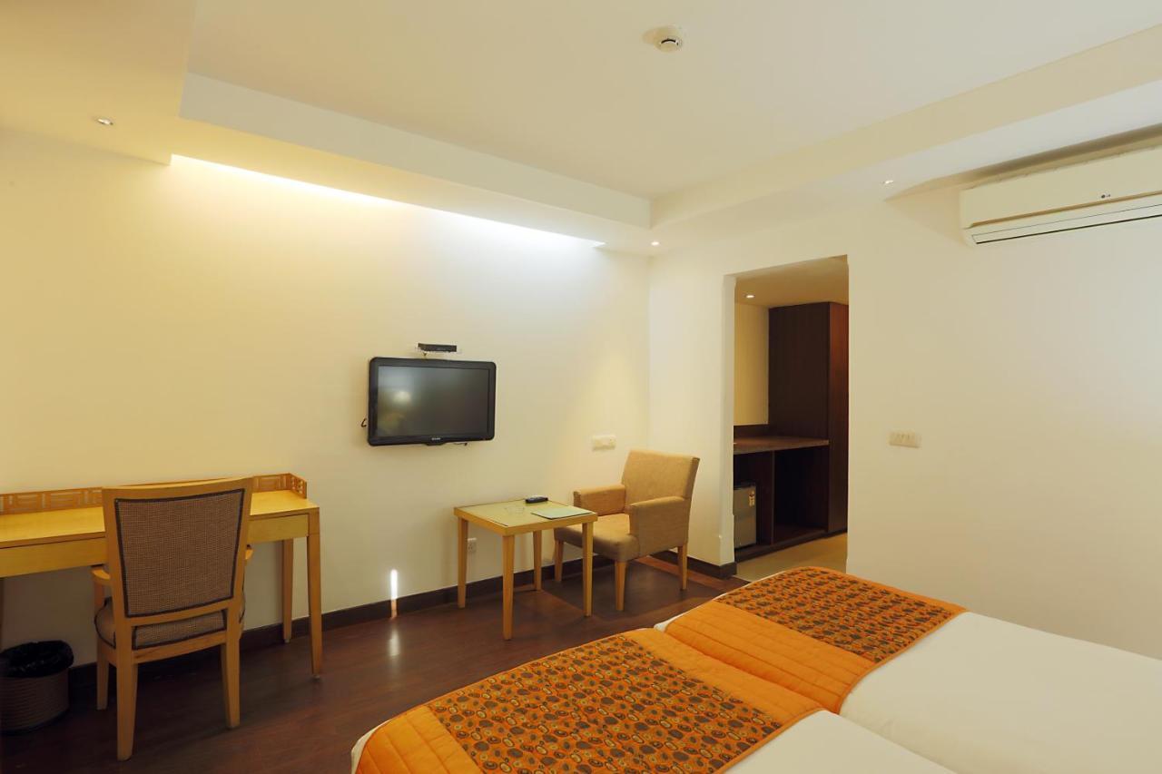 Hotel Arch Plaza - Near Yashobhoomi Convention Centre Dwarka Нью-Дели Экстерьер фото