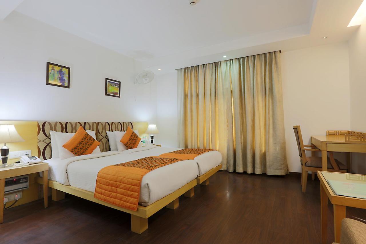 Hotel Arch Plaza - Near Yashobhoomi Convention Centre Dwarka Нью-Дели Экстерьер фото